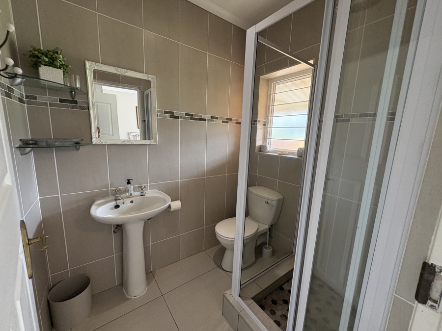 6 Bedroom Property for Sale in Cintsa East Eastern Cape